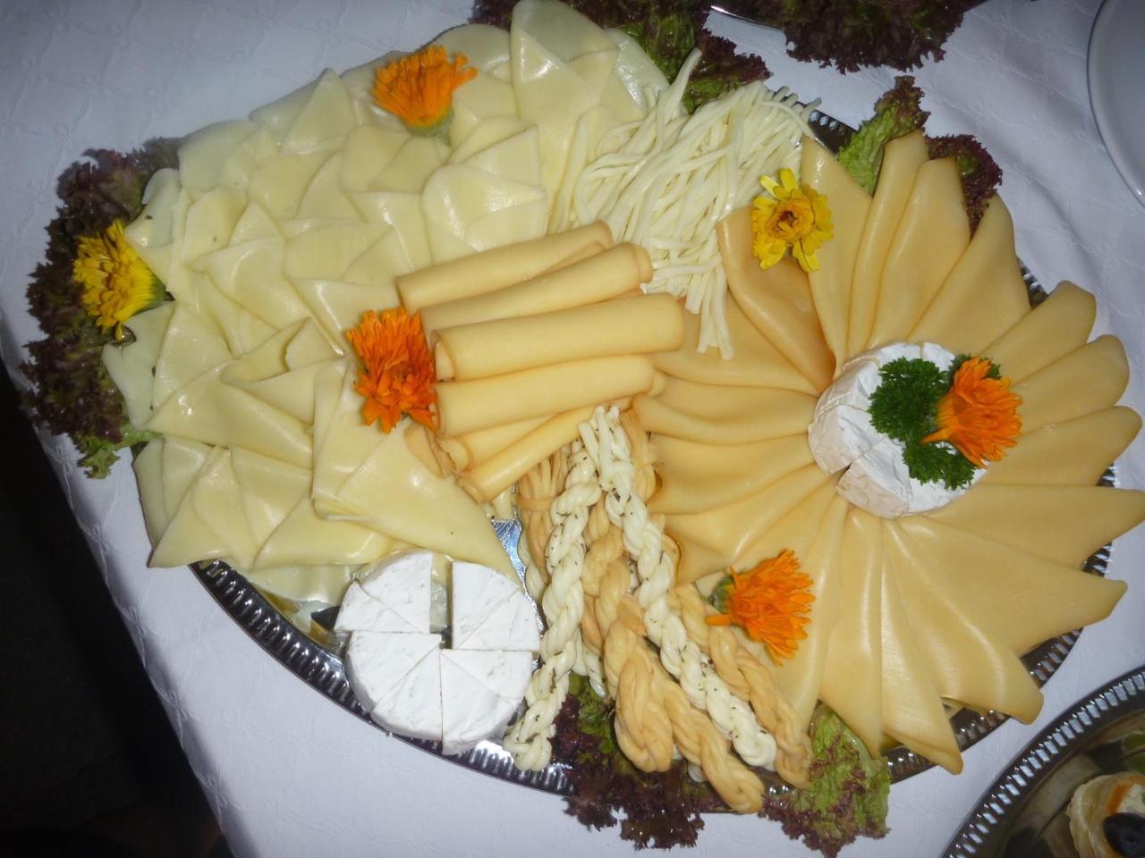 Famozclub Hotel Bakov nad Jizerou Ngoại thất bức ảnh